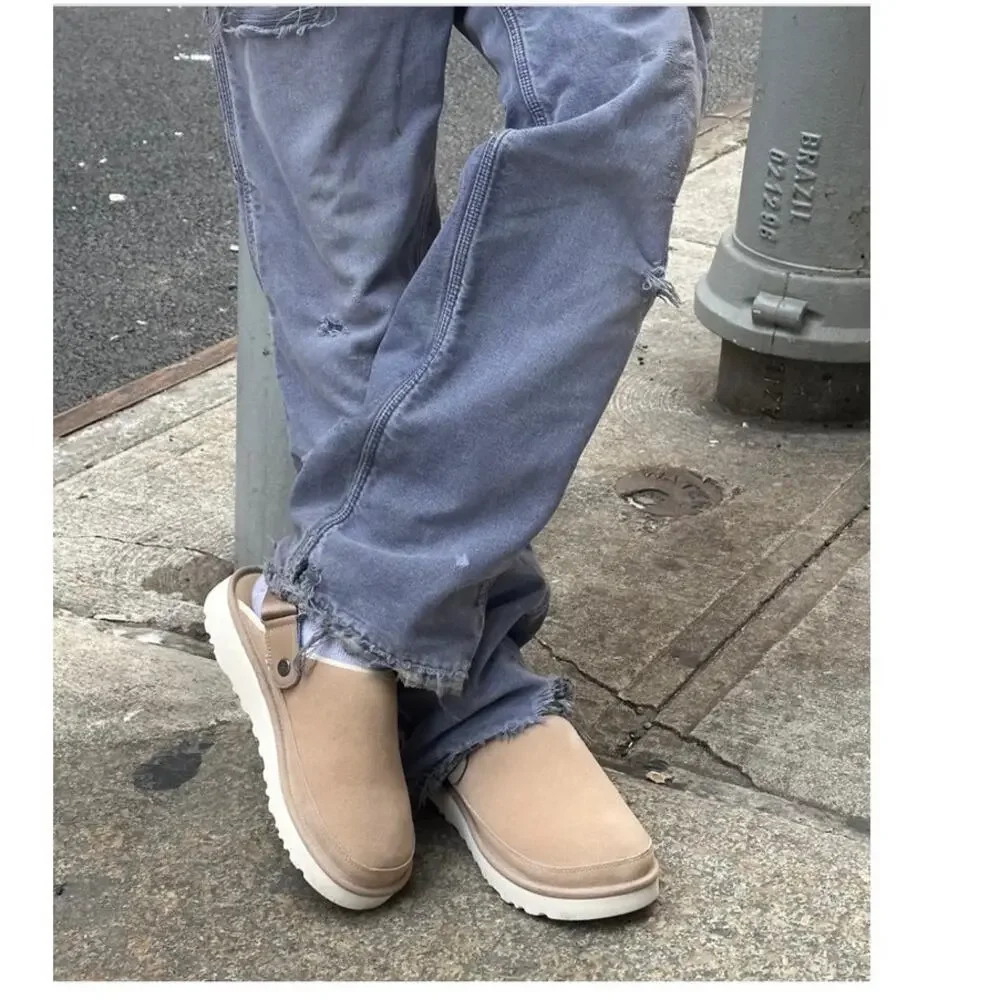 NWOT UGG Men's Goldencoast Clog Size 7 Color: Sand Lightweight Comfy